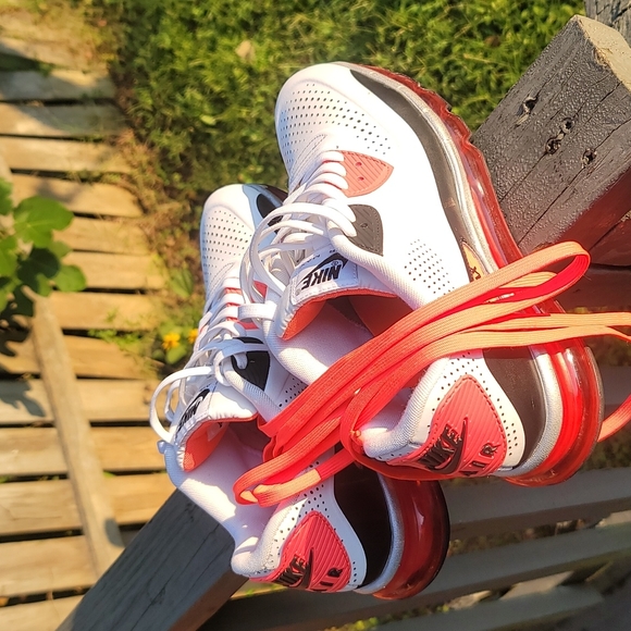 Air max Plus - Picture 2 of 6